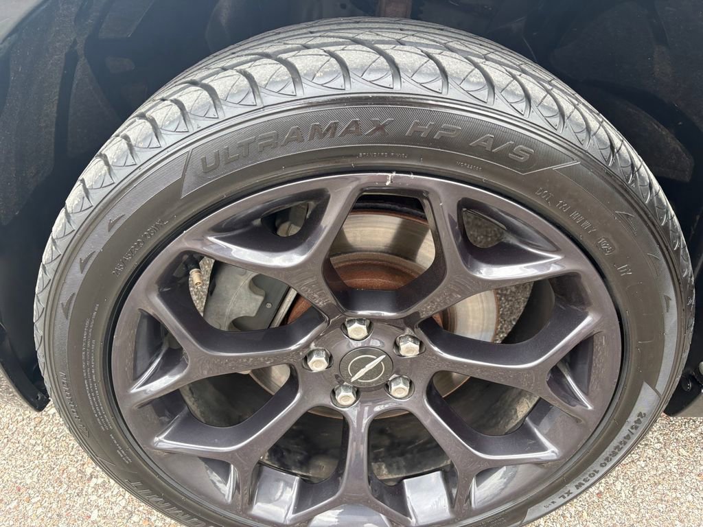 Used 2015 Chrysler 300 S image 23