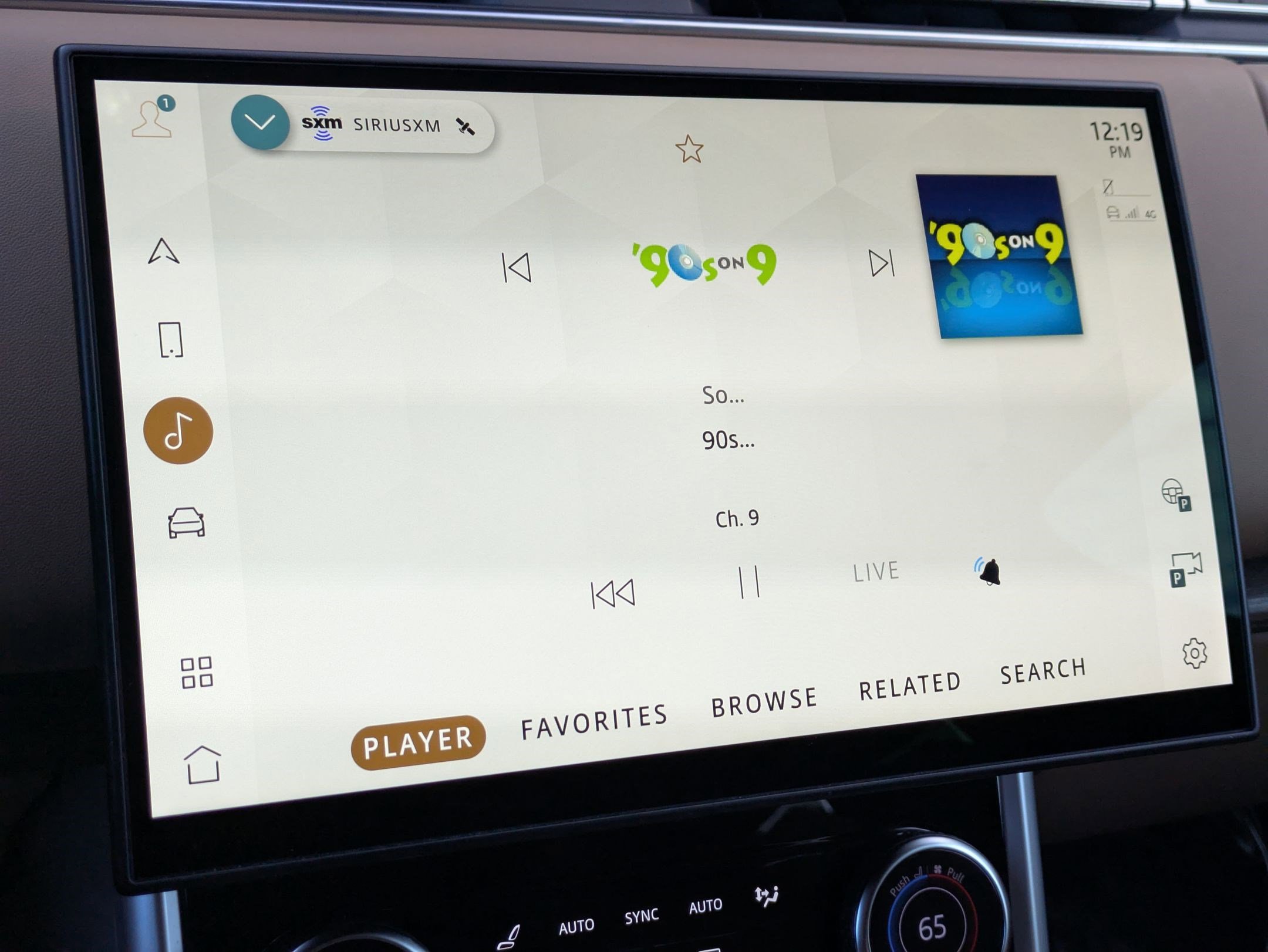 Certified 2023 Land Rover Range Rover SE image 19