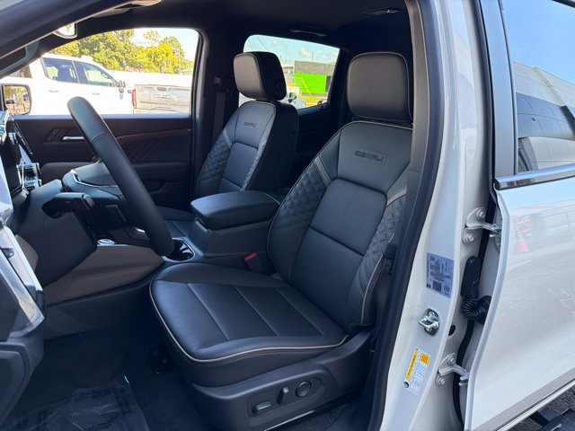New 2026 GMC Canyon Denali AWD/4WD image 14