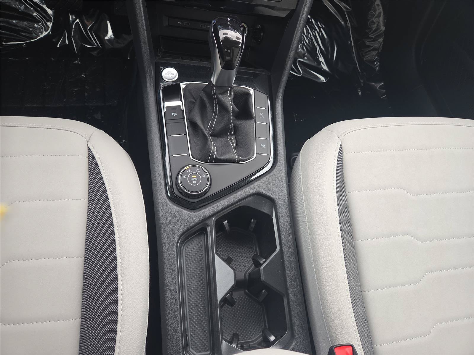 New 2026 Volkswagen Taos SE AWD/4WD image 21