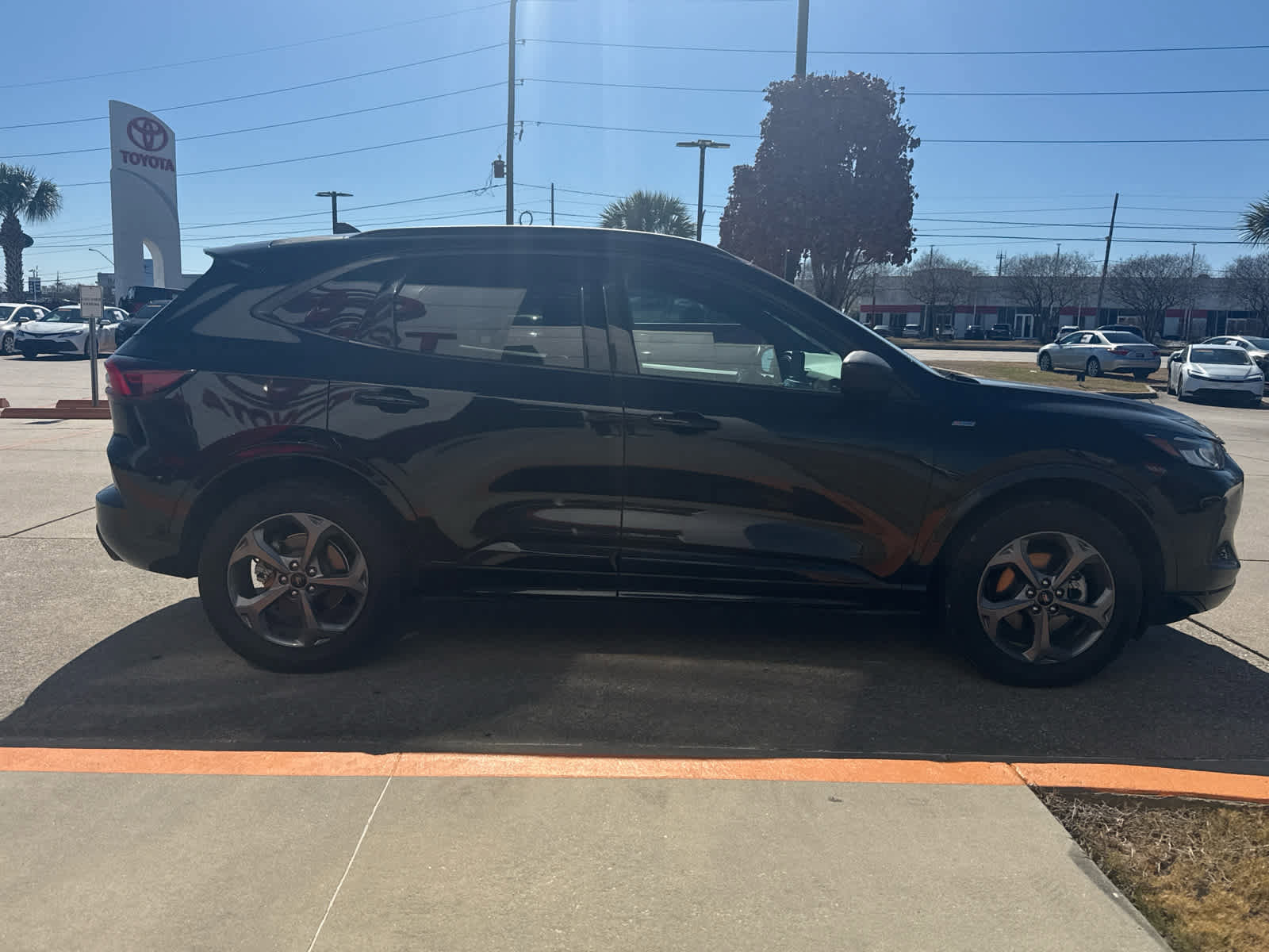 Used 2024 Ford Escape ST-Line image 12