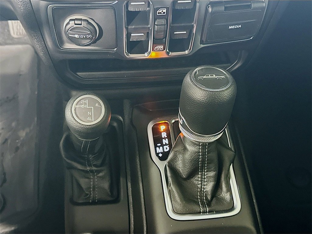 New 2025 Jeep Gladiator Sport image 12