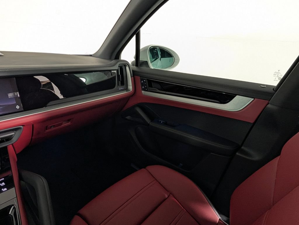 New 2026 Porsche Cayenne S AWD/4WD image 22