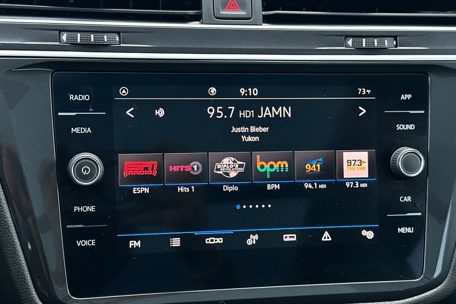Certified 2023 Volkswagen Tiguan SE w/ Panoramic Sunroof Package image 19