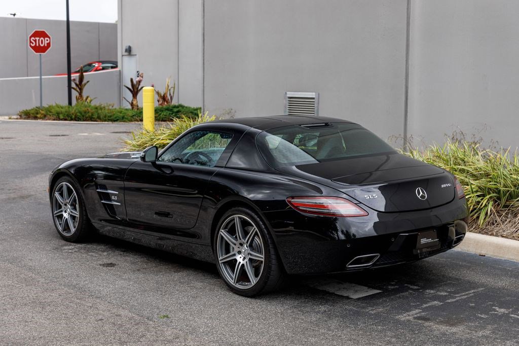 Used 2011 Mercedes-Benz SLS AMG Coupe image 4