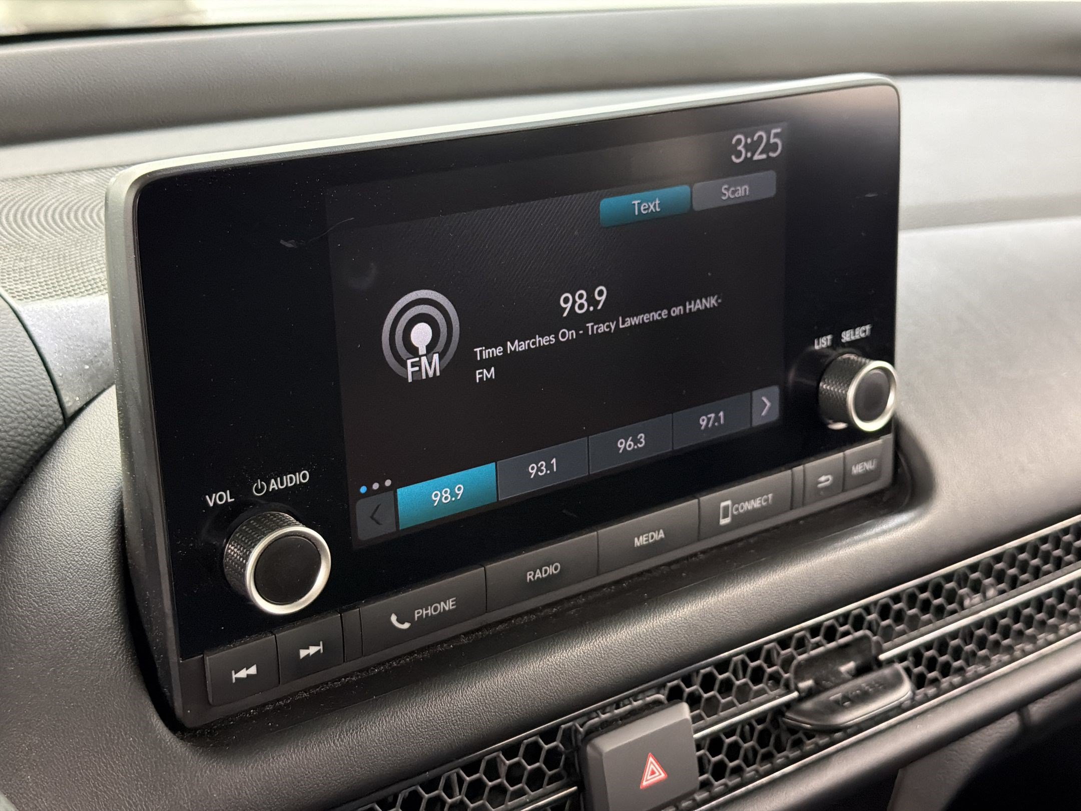 Certified 2024 Honda HR-V LX image 23
