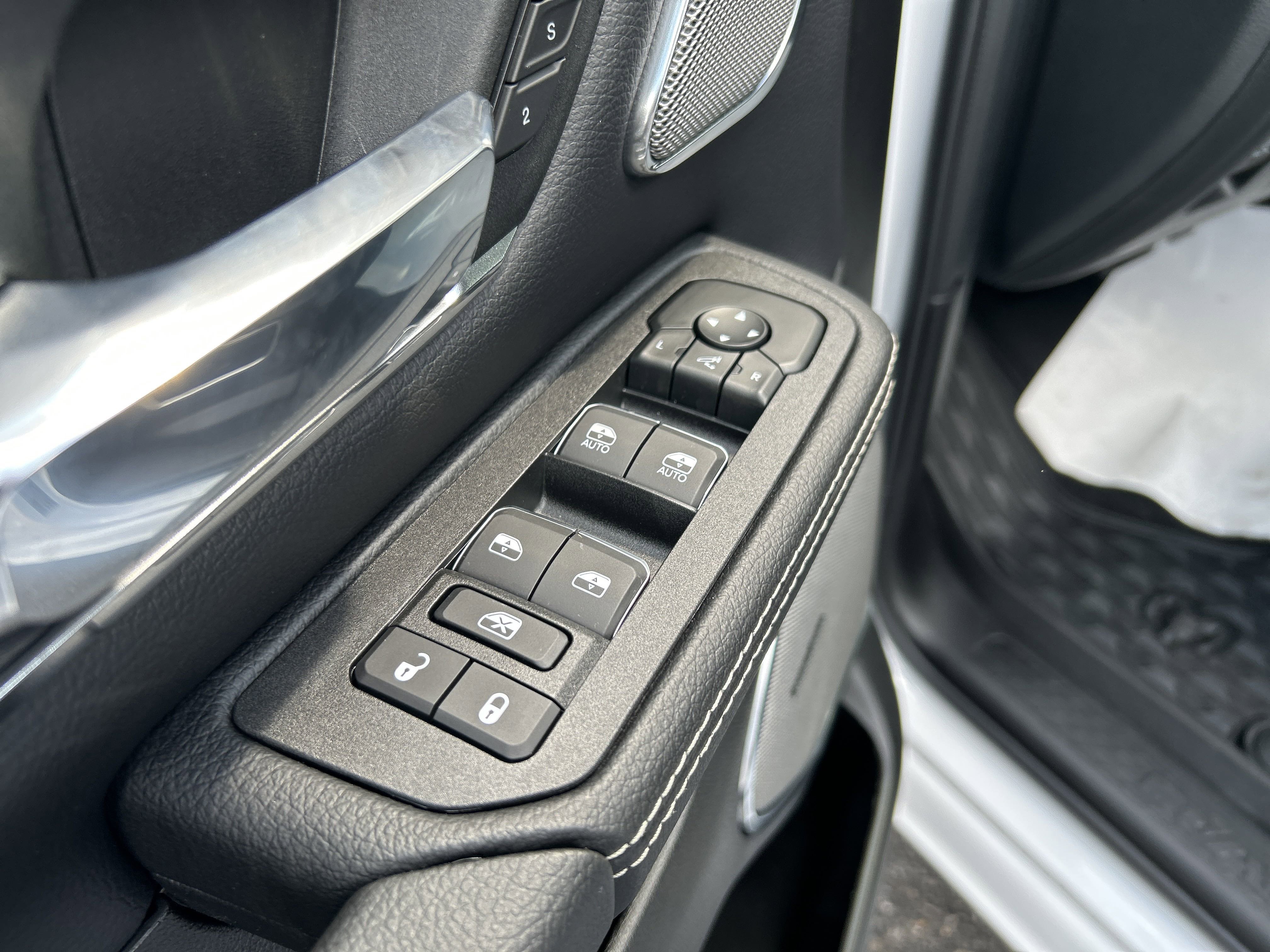 New 2026 RAM 1500 Laramie w/ Night Edition image 13