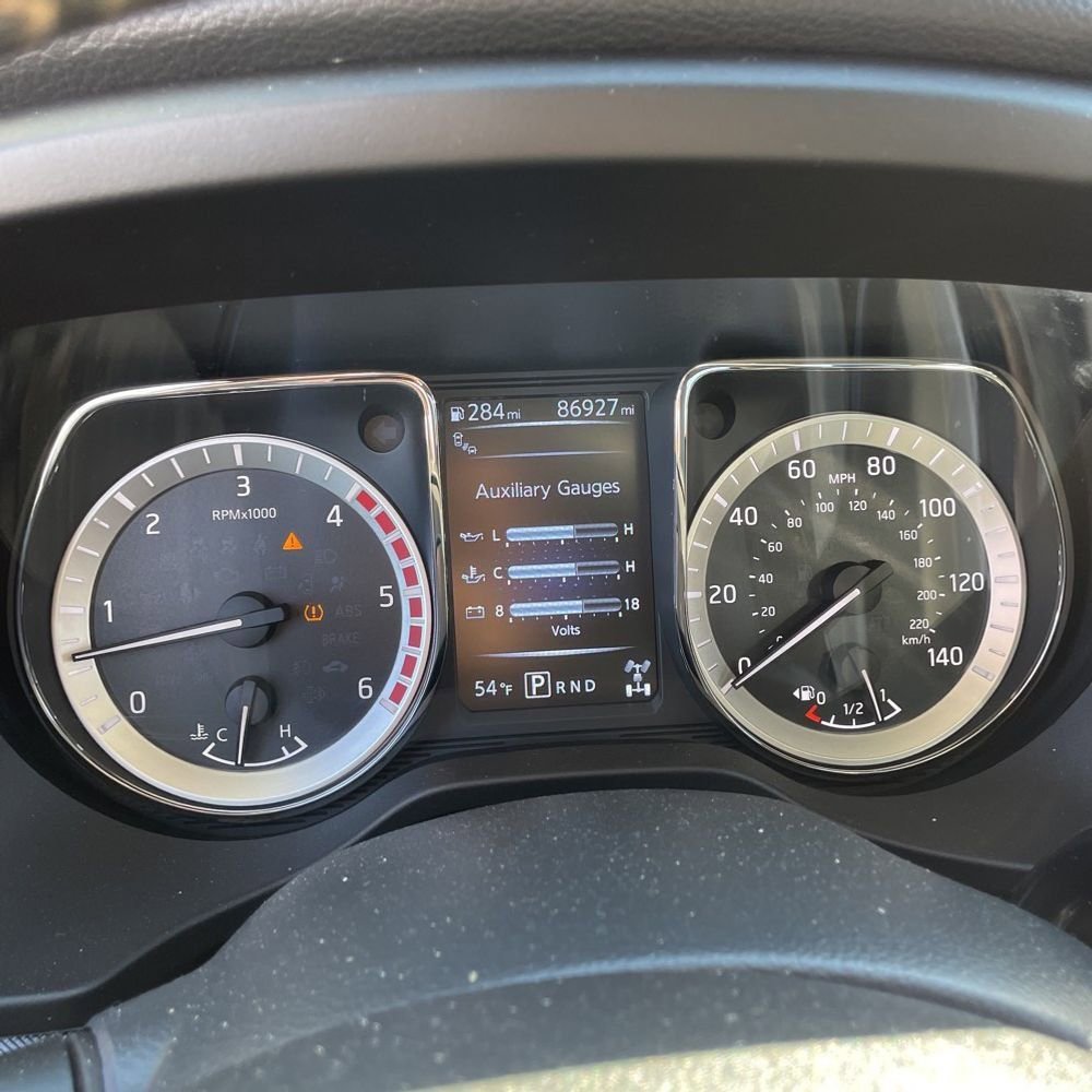 Used 2017 Nissan Titan PRO-4X image 9