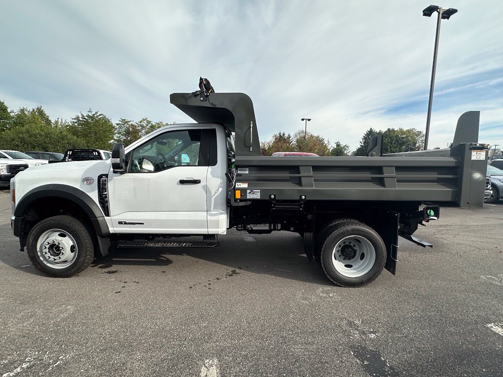 New 2026 Ford F550 4x4 Regular Cab Super Duty image 2