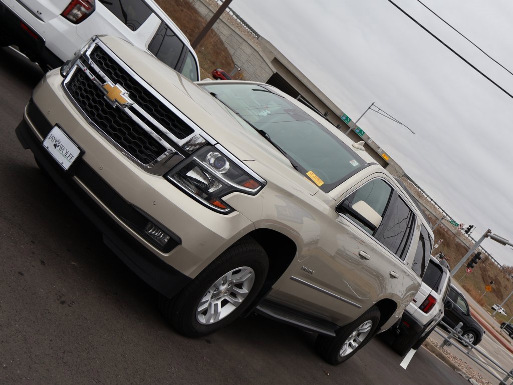 Used 2015 Chevrolet Tahoe LT w/ Luxury Package image 3
