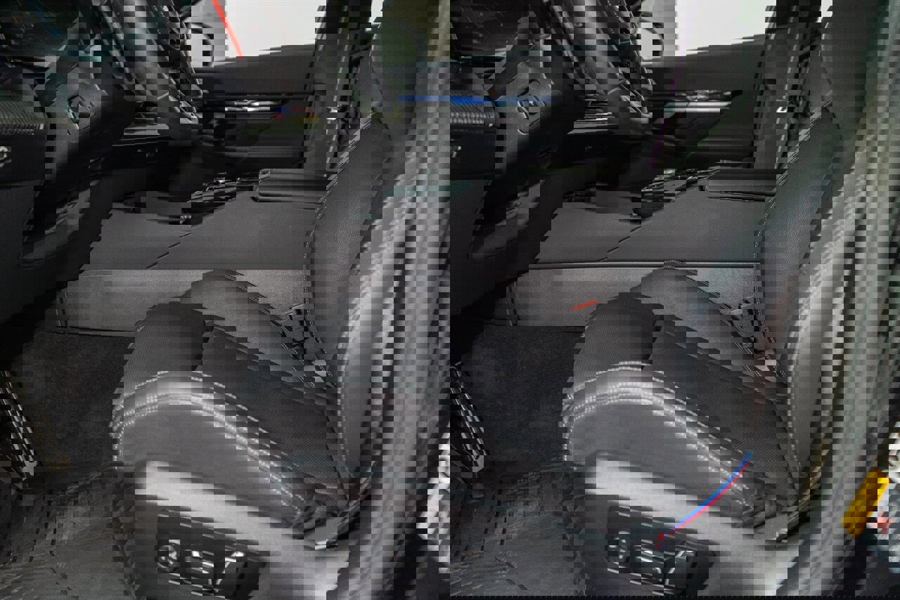 Used 2025 BMW M5 w/ Carbon Package image 34