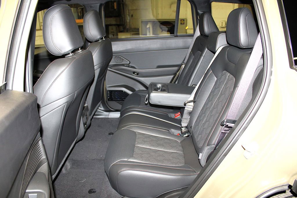 New 2026 Jeep Cherokee Overland w/ Advanced Pro Tech Group image 35