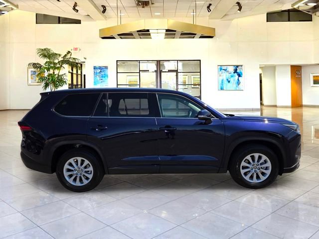 Used 2025 Toyota Grand Highlander FWD image 4