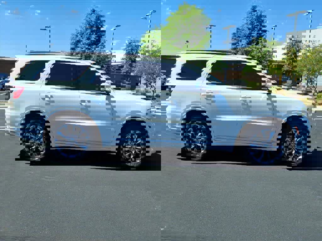 Used 2022 Dodge Durango SXT w/ Anodized Platinum Package image 8