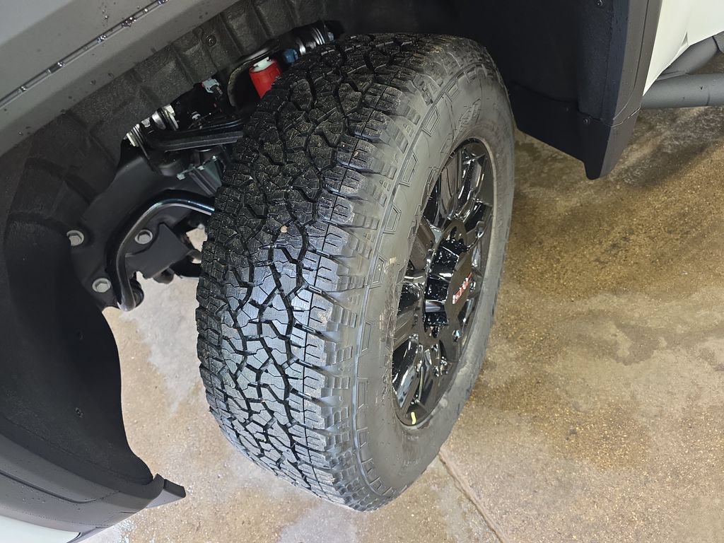 New 2026 GMC Sierra 3500 AT4 w/ Technology Package AWD/4WD image 34