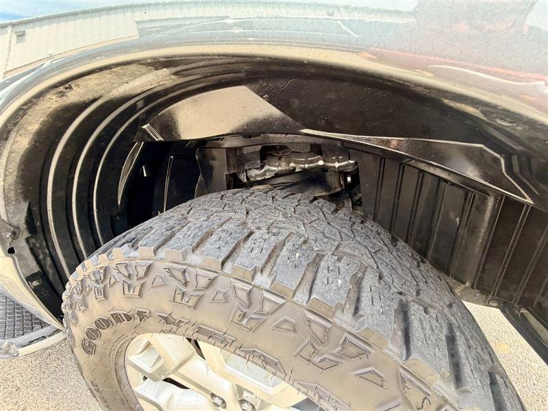 Used 2016 Nissan Titan SL AWD/4WD image 28