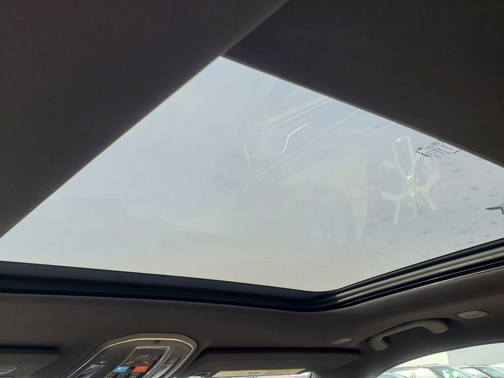 Used 2024 Jeep Grand Cherokee Limited w/ Luxury Tech Group II image 30