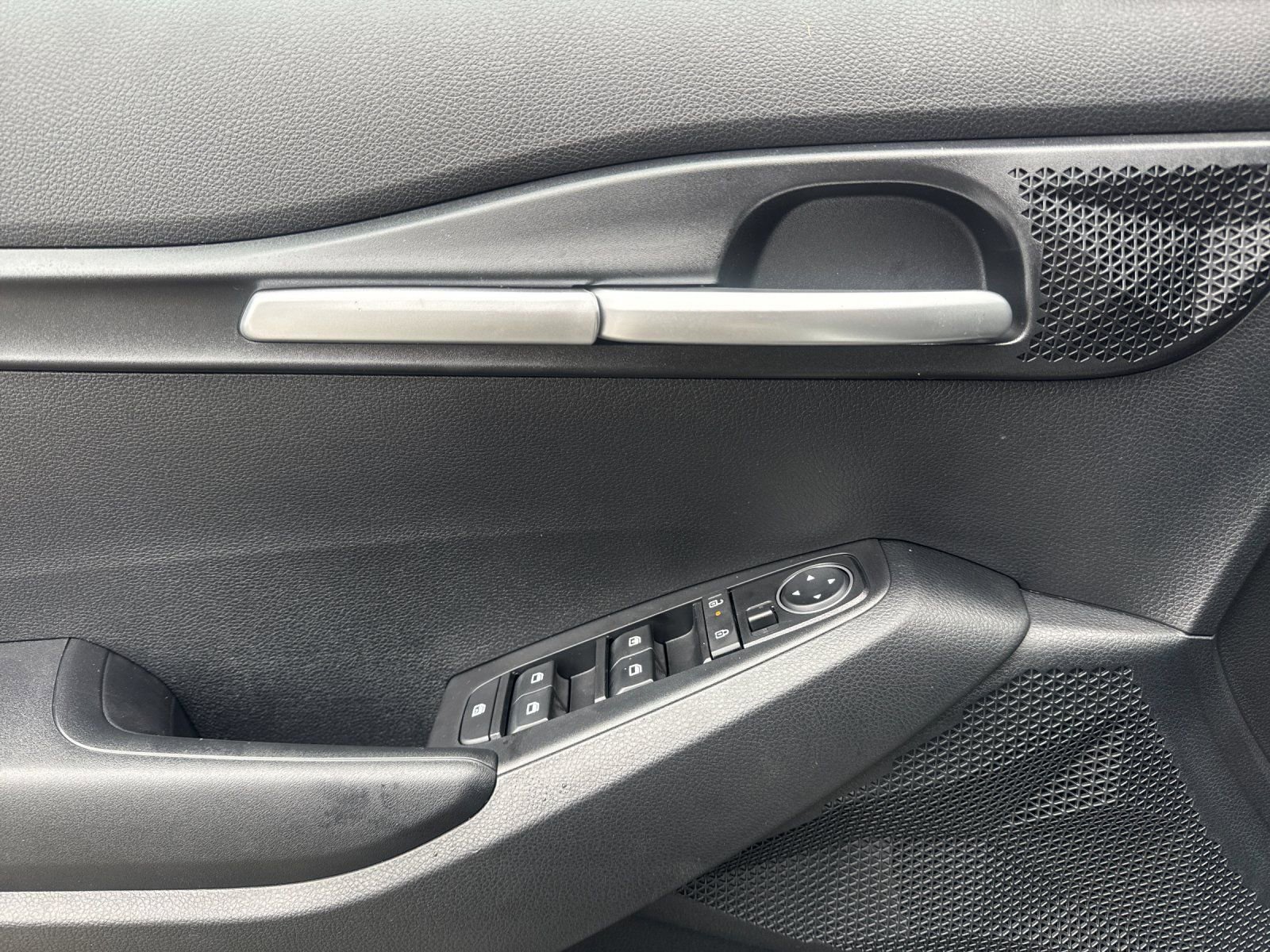 New 2026 Kia Seltos LX image 11