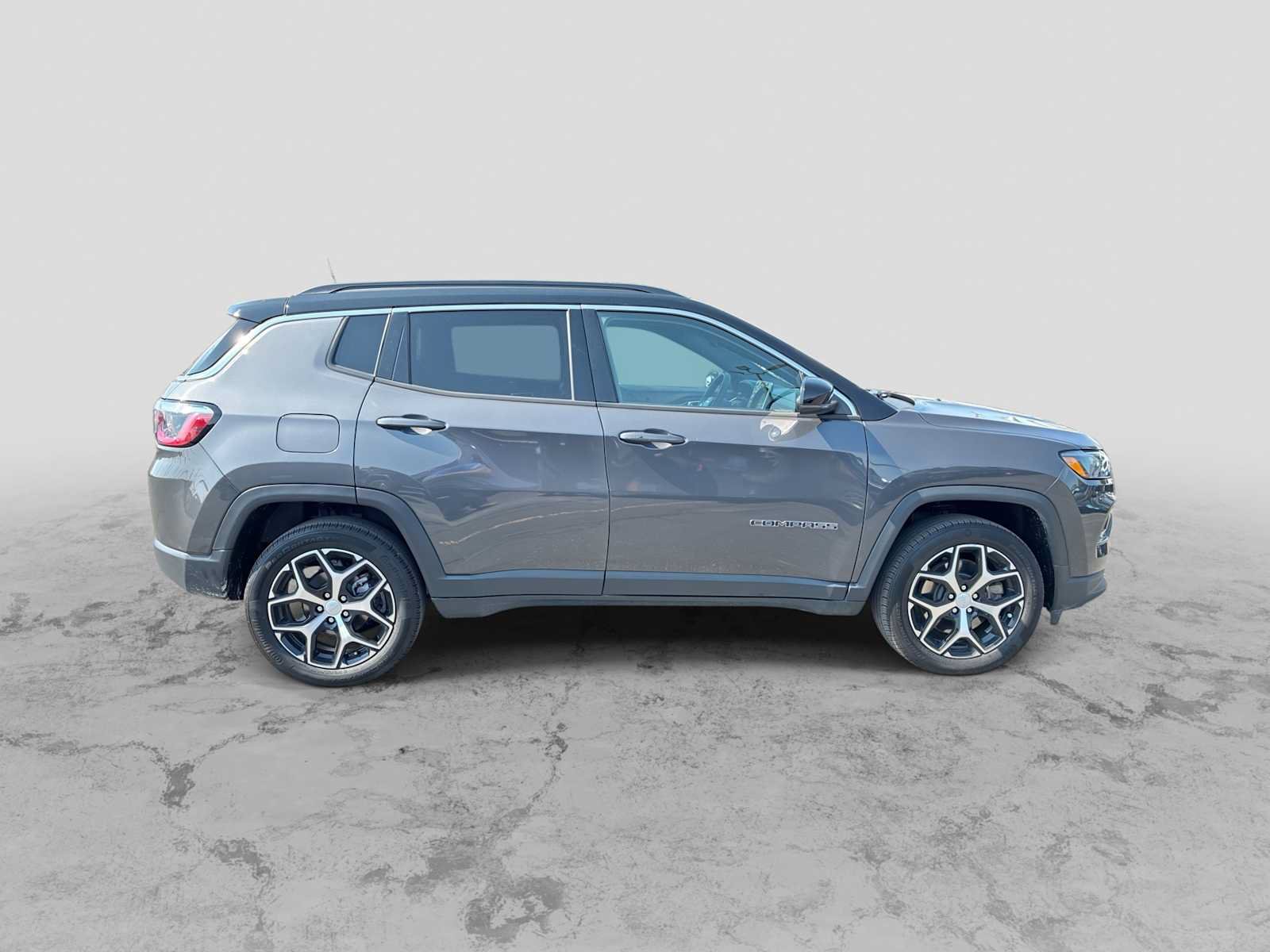 Used 2024 Jeep Compass Limited w/ Sun and Sound Group AWD/4WD image 9