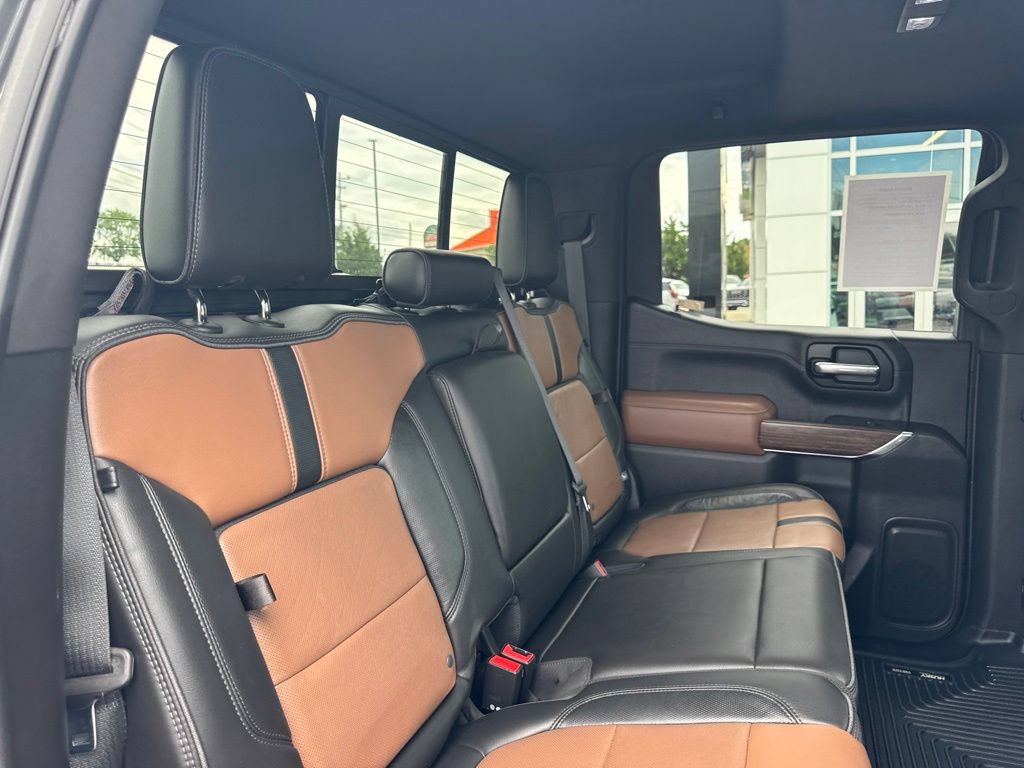 Used 2020 Chevrolet Silverado 1500 High Country w/ Technology Package AWD/4WD image 21