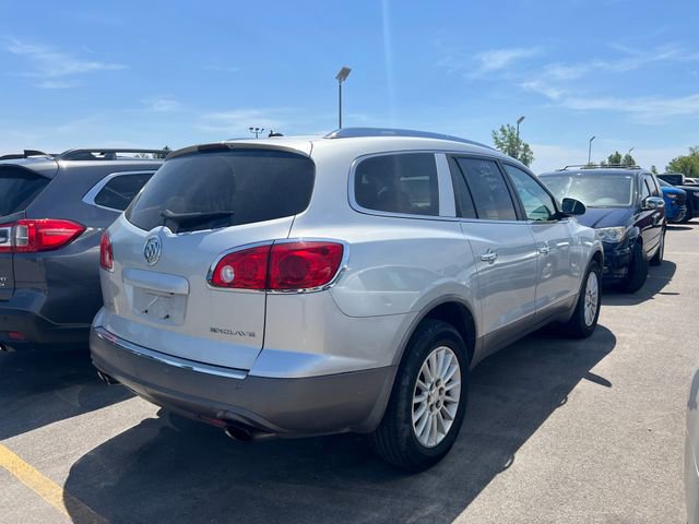 Used 2010 Buick Enclave CX w/ Driver Confidence Package FWD image 4