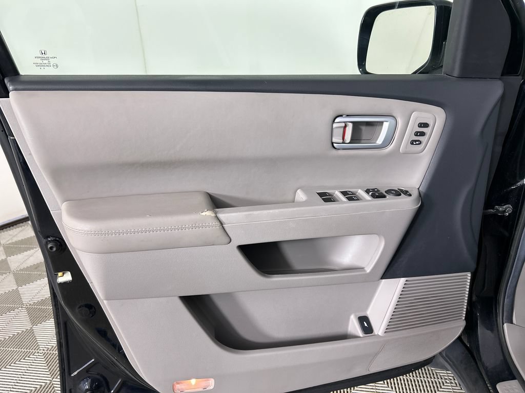Used 2013 Honda Pilot Touring image 10