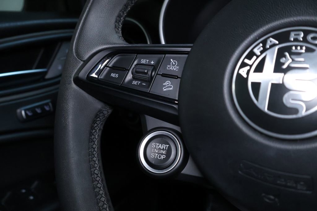 Used 2021 Alfa Romeo Stelvio Ti image 24