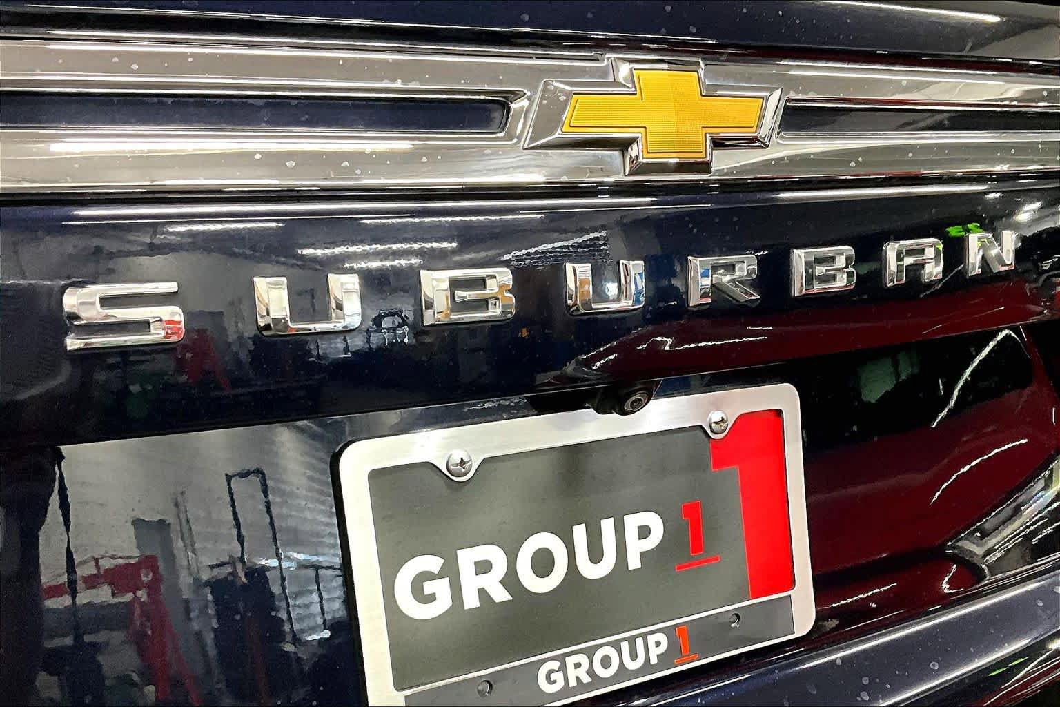 Used 2022 Chevrolet Suburban LT image 9