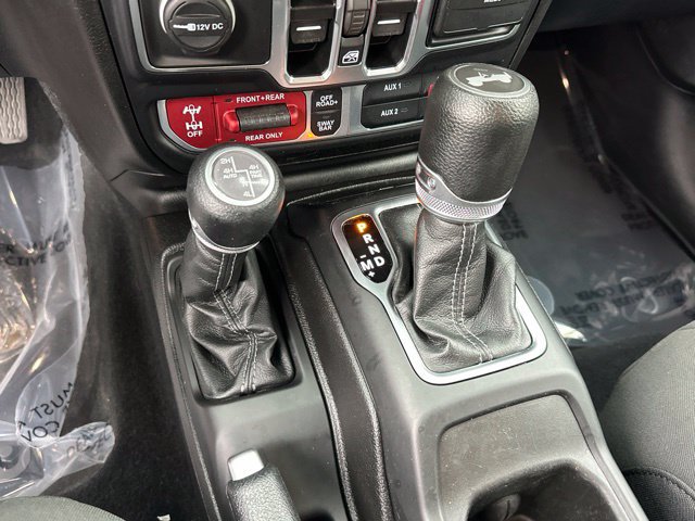 Used 2024 Jeep Wrangler Unlimited Rubicon 4xe w/ Technology Group AWD/4WD image 5
