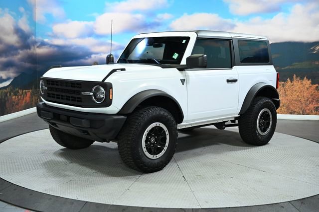 Used 2023 Ford Bronco 2-Door w/ Sasquatch Package AWD/4WD image 3