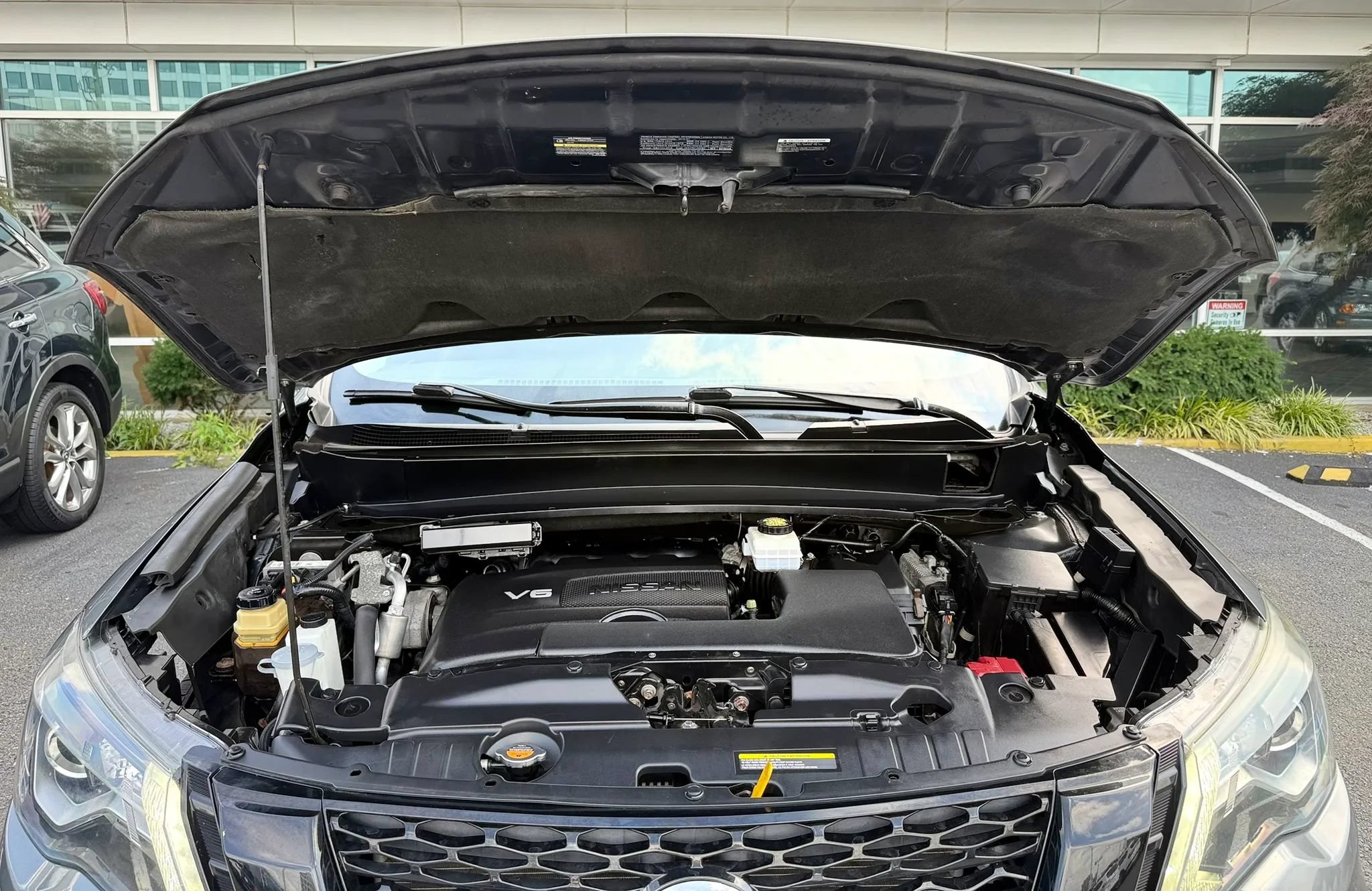 Used 2018 Nissan Pathfinder SV AWD/4WD image 39