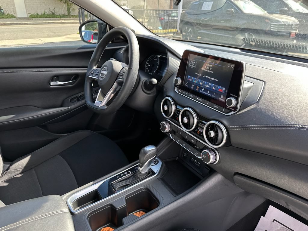 Used 2024 Nissan Sentra SV FWD image 12