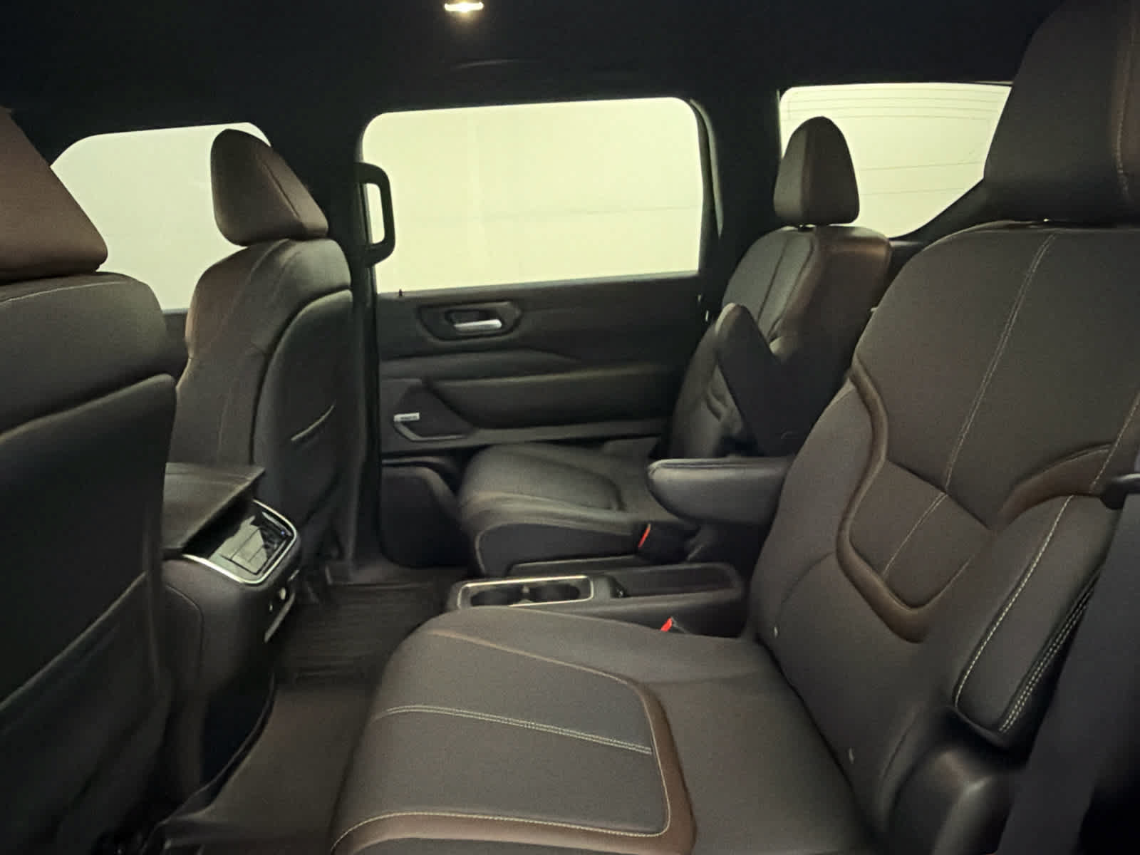 Certified 2025 Nissan Armada SL w/ Captain's Chari Seat Package RWD image 16