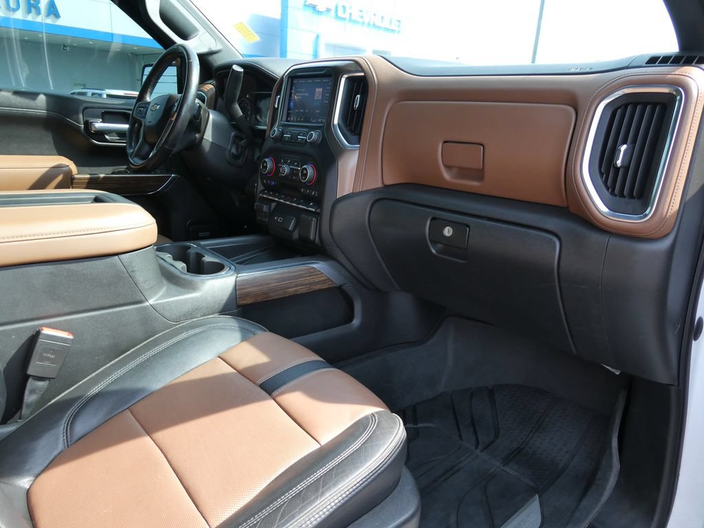 Used 2021 Chevrolet Silverado 1500 High Country w/ Technology Package AWD/4WD image 14