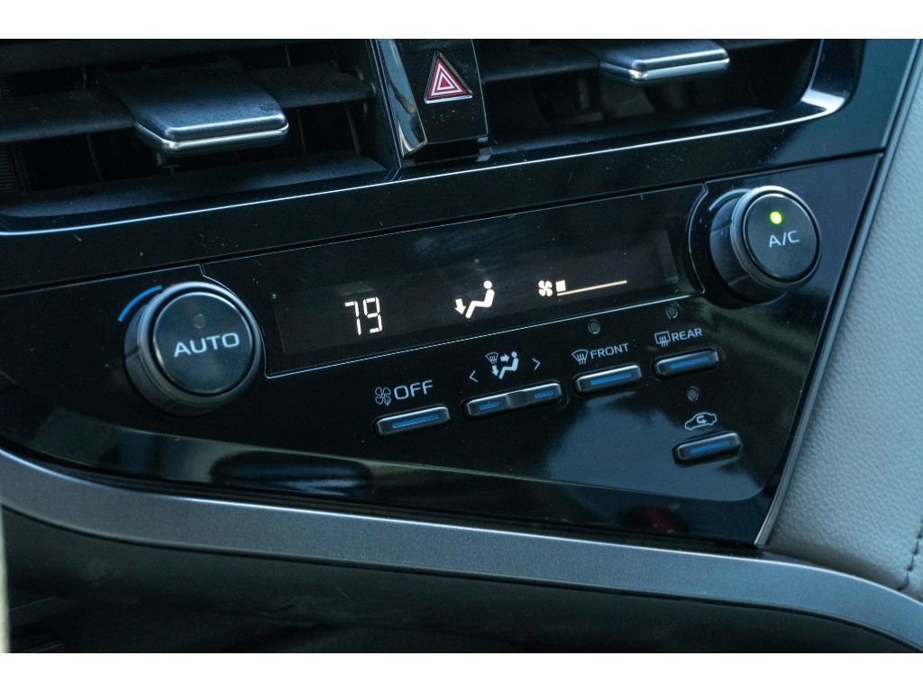 Used 2021 Toyota Camry SE image 21