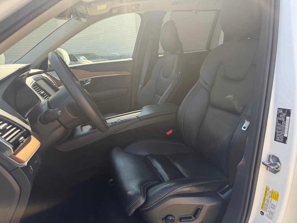Used 2016 Volvo XC90 T6 Inscription w/ Vision Package AWD/4WD image 12