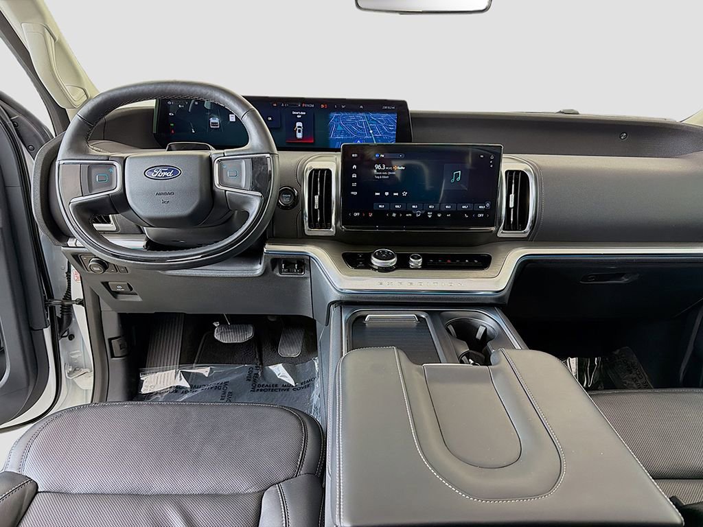 Used 2025 Ford Expedition Platinum AWD/4WD image 32