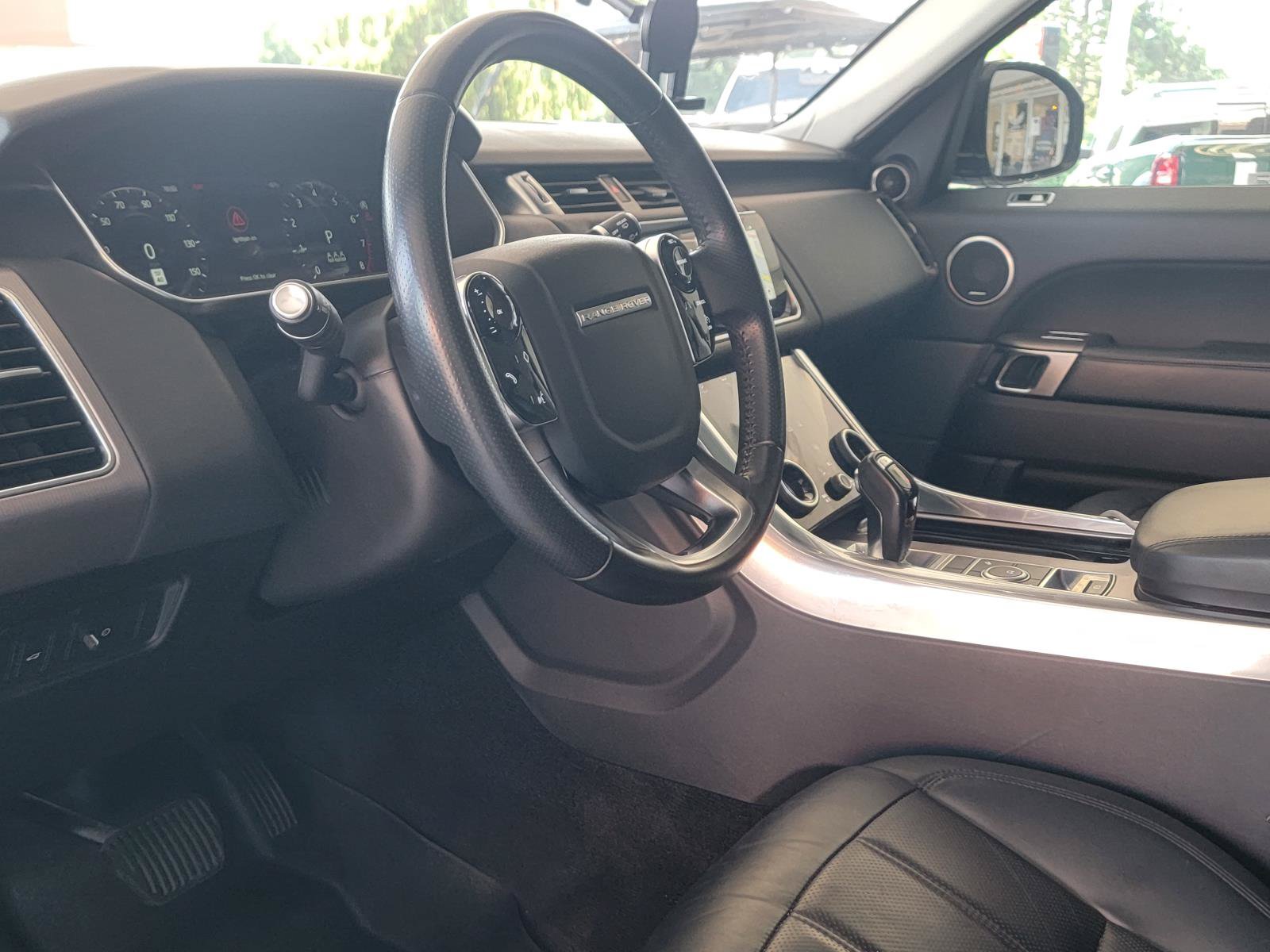 Used 2020 Land Rover Range Rover Sport HSE AWD/4WD image 8