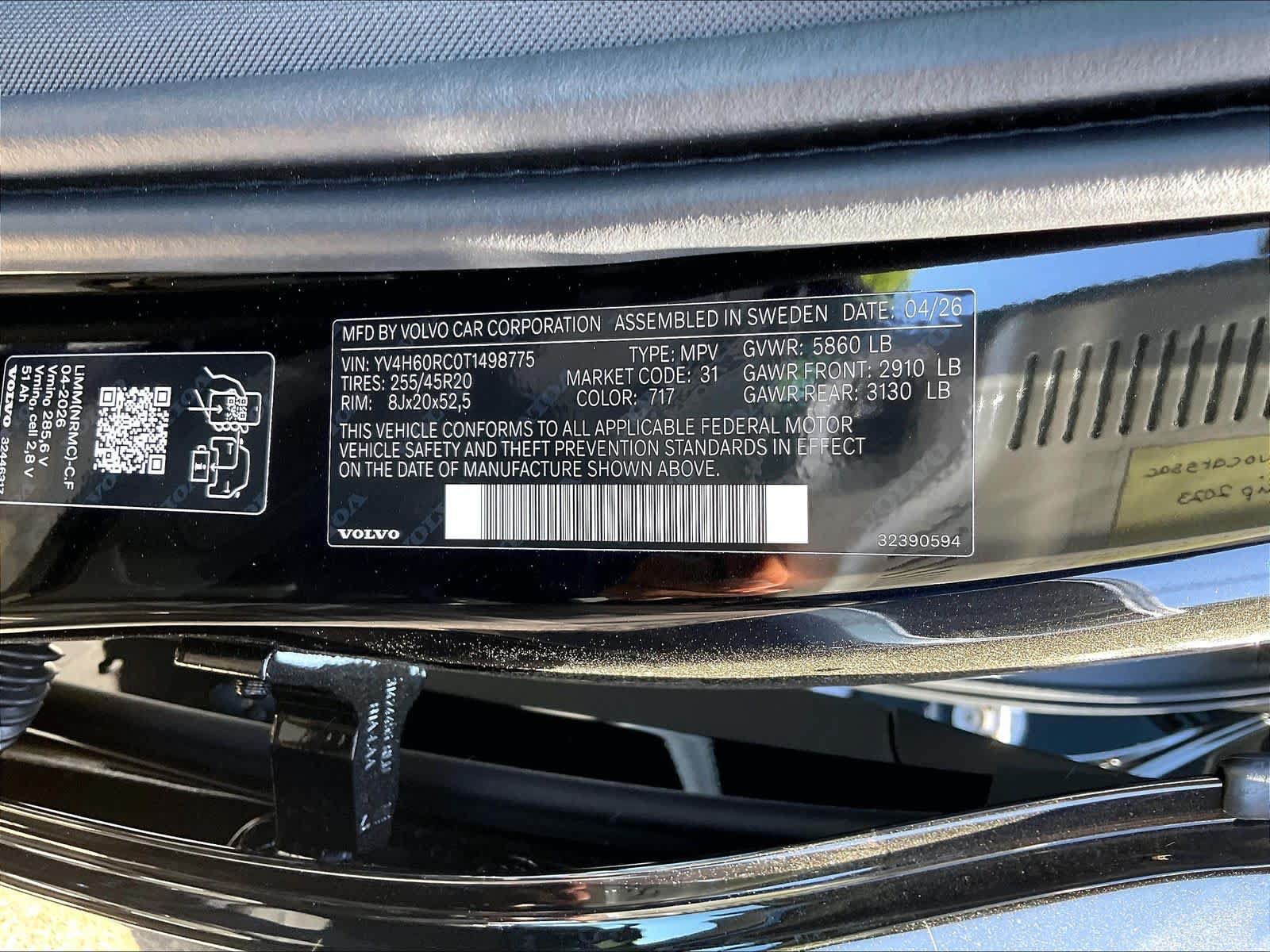 New 2026 Volvo XC60 T8 Plus w/ Climate Package PRO AWD/4WD image 36