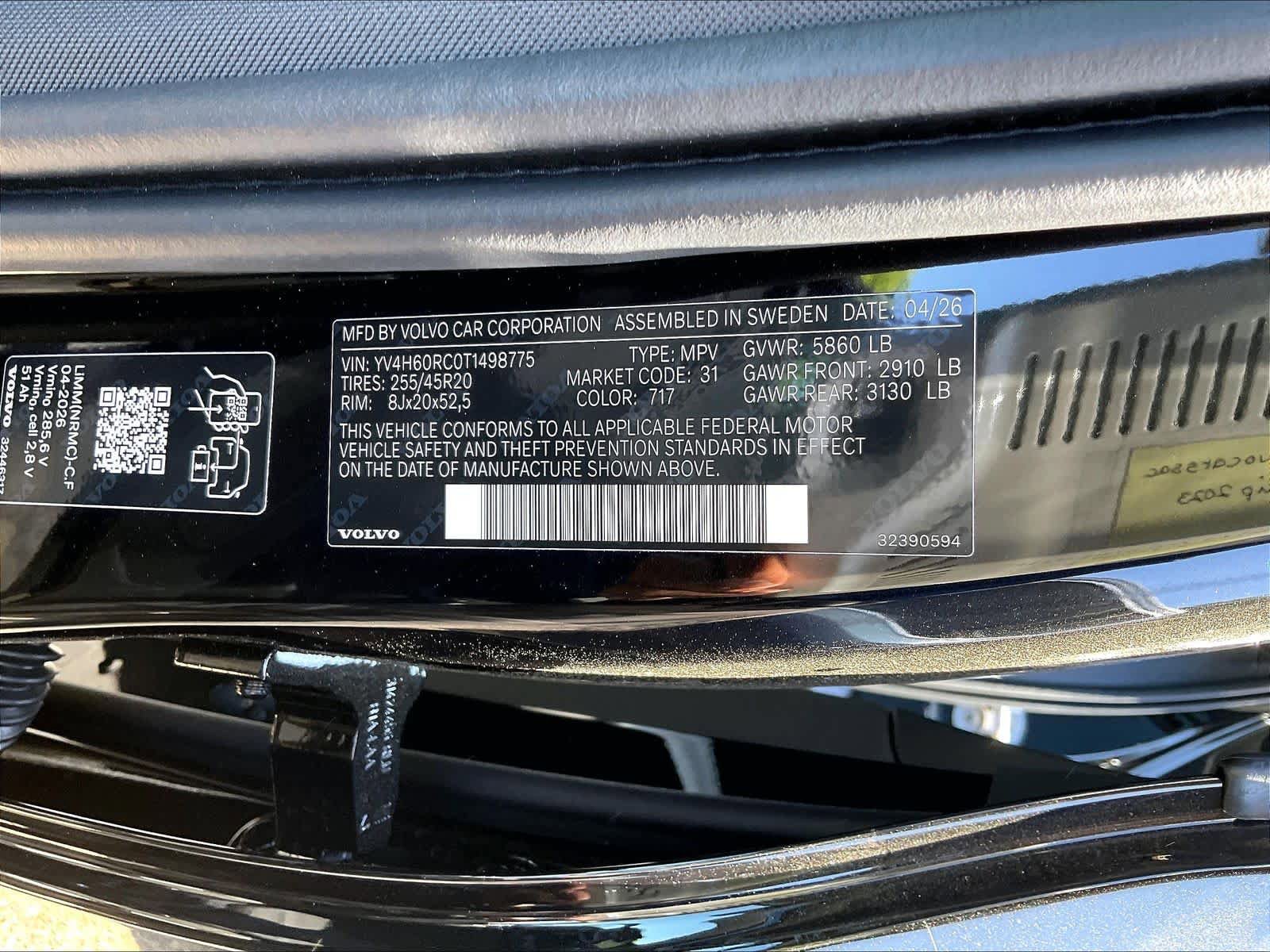 New 2026 Volvo XC60 T8 Plus w/ Climate Package PRO AWD/4WD image 36