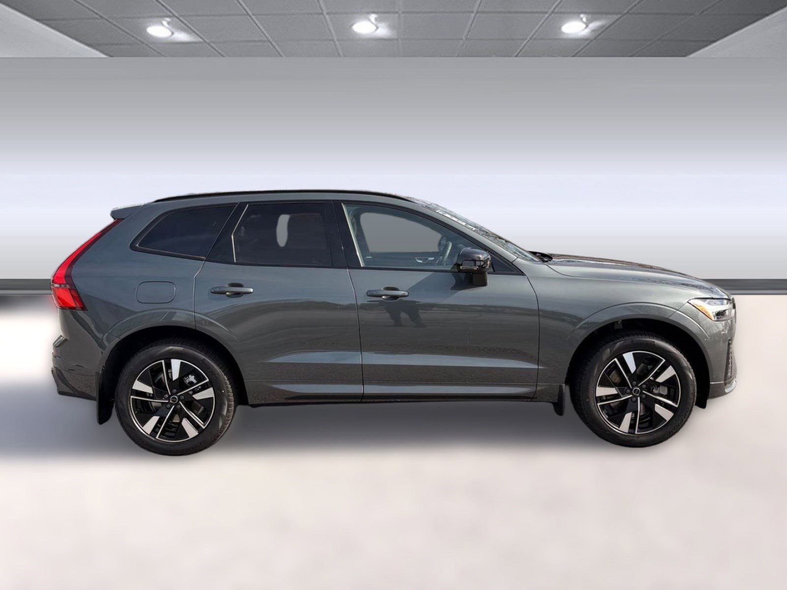 New 2026 Volvo XC60 T8 Core w/ Climate Package image 8