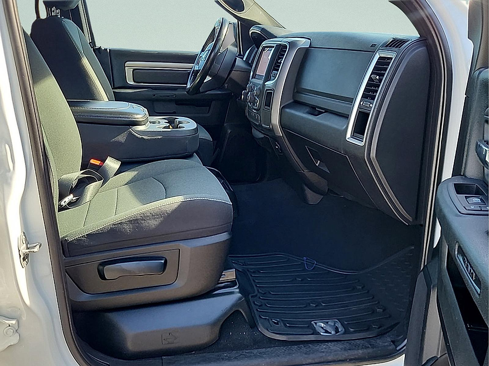 Used 2022 RAM 1500 Warlock AWD/4WD image 10