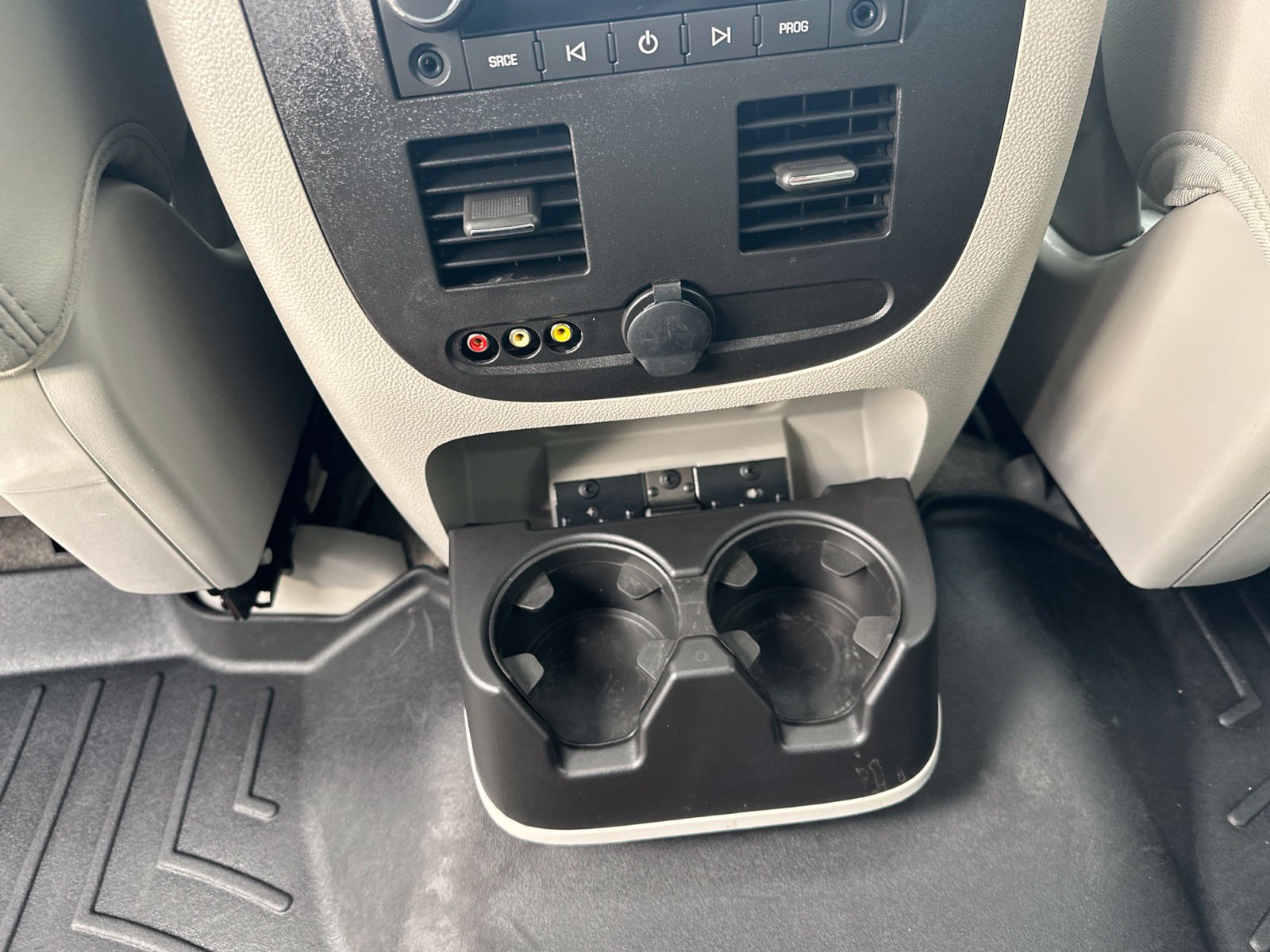 Used 2013 Chevrolet Avalanche LTZ AWD/4WD image 27