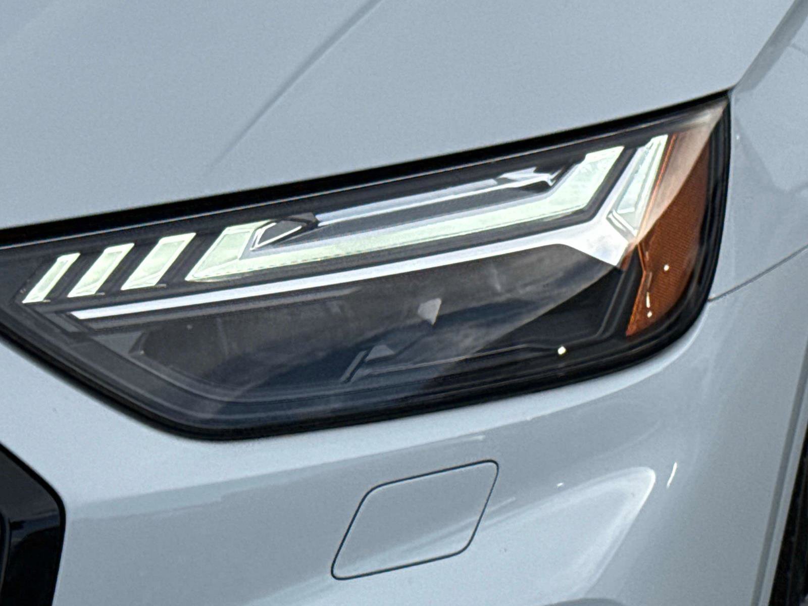 Used 2023 Audi SQ5 Prestige w/ Prestige Package image 10