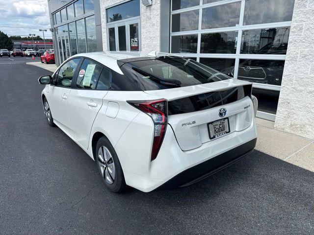 Certified 2017 Toyota Prius Three FWD image 5