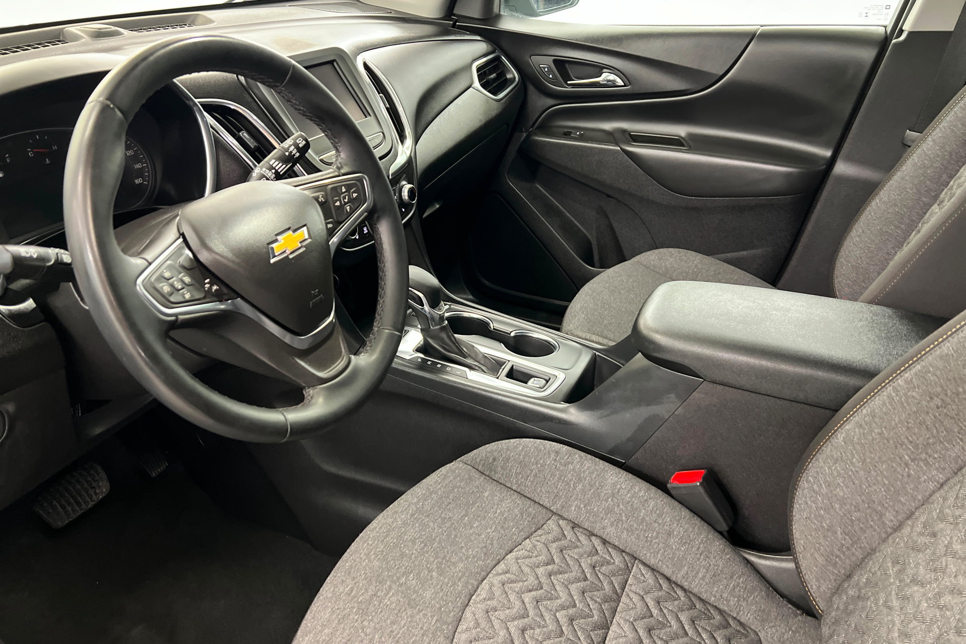 Used 2024 Chevrolet Equinox LT AWD/4WD image 15