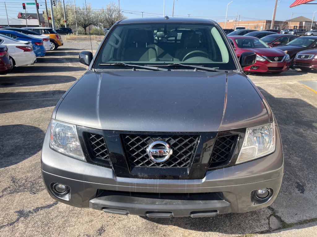 Used 2018 Nissan Frontier SV w/ Value Truck Package image 5