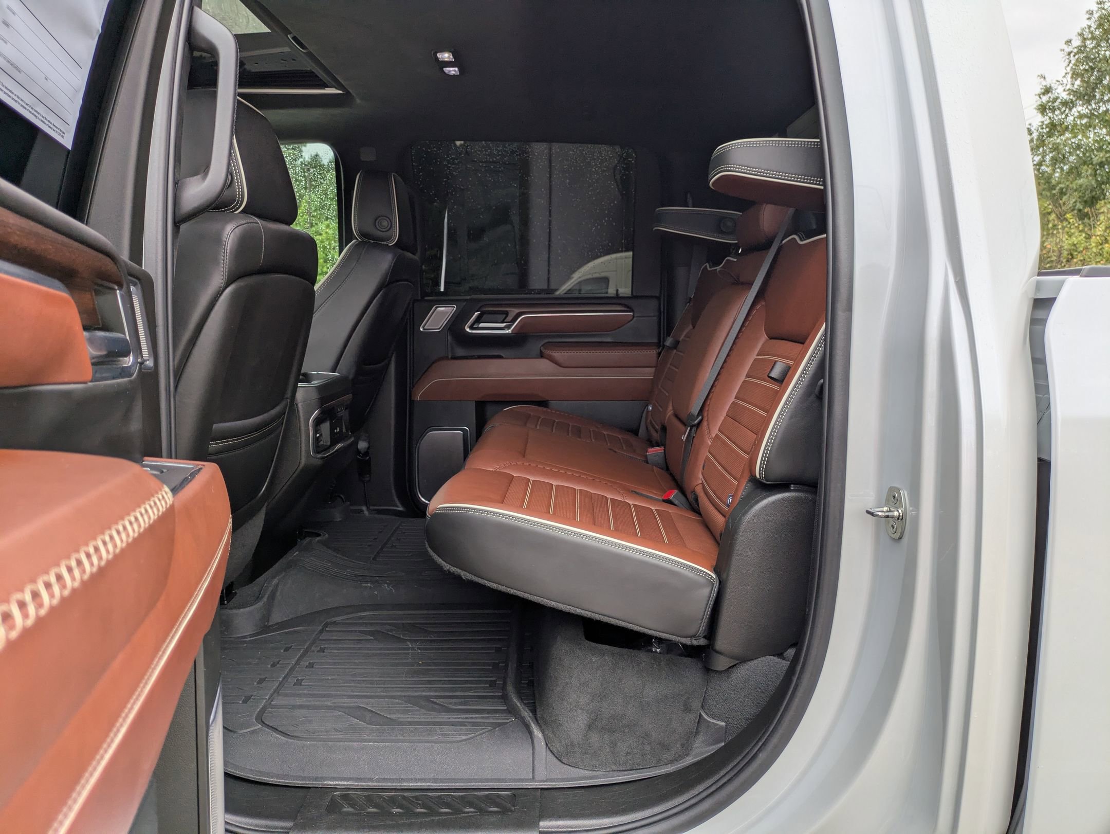 Used 2024 GMC Sierra 2500 Denali Ultimate image 26