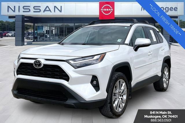 Used 2024 Toyota RAV4 XLE Premium FWD image 3