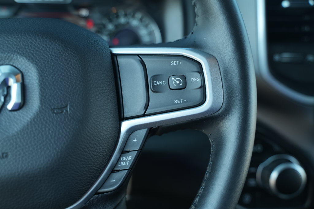 Used 2023 RAM 1500 Big Horn AWD/4WD image 30